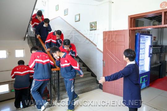 图为演练现场。 李岩 摄.jpg