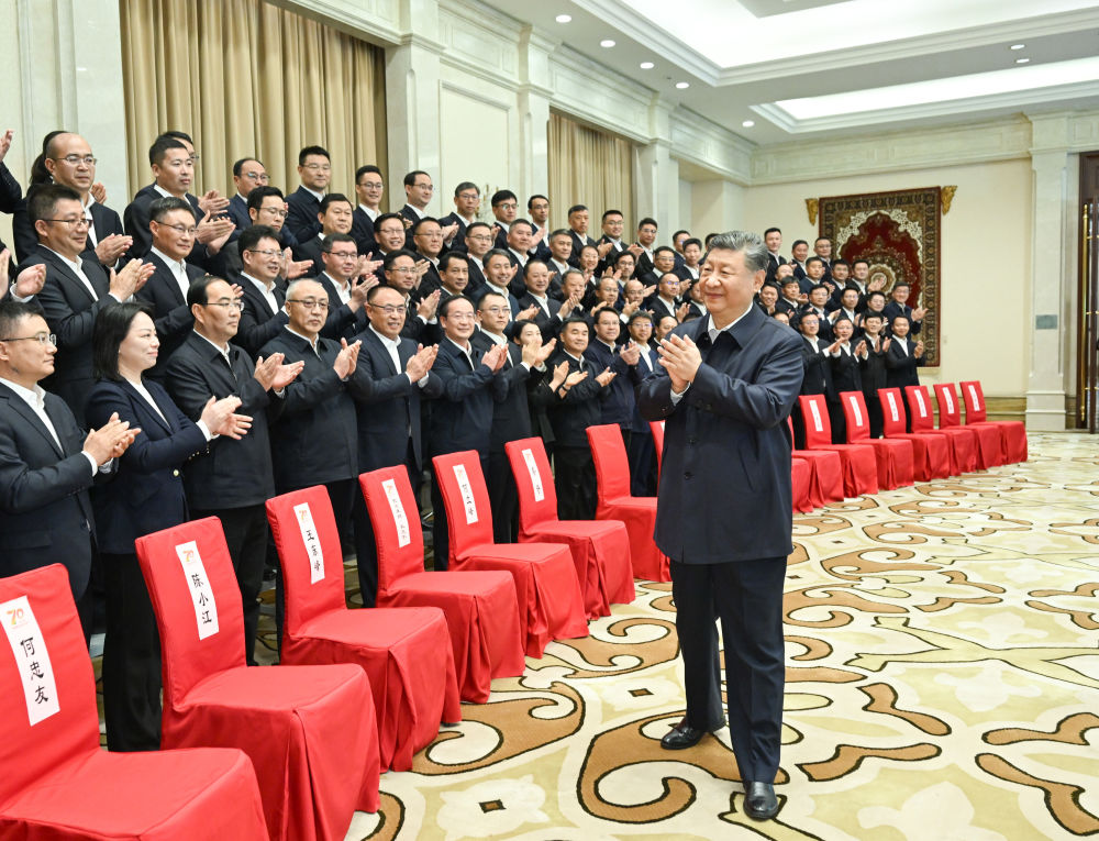 10.《防范青少年药物滥用》.JPG 10.《防范青少年药物滥用》.JPG